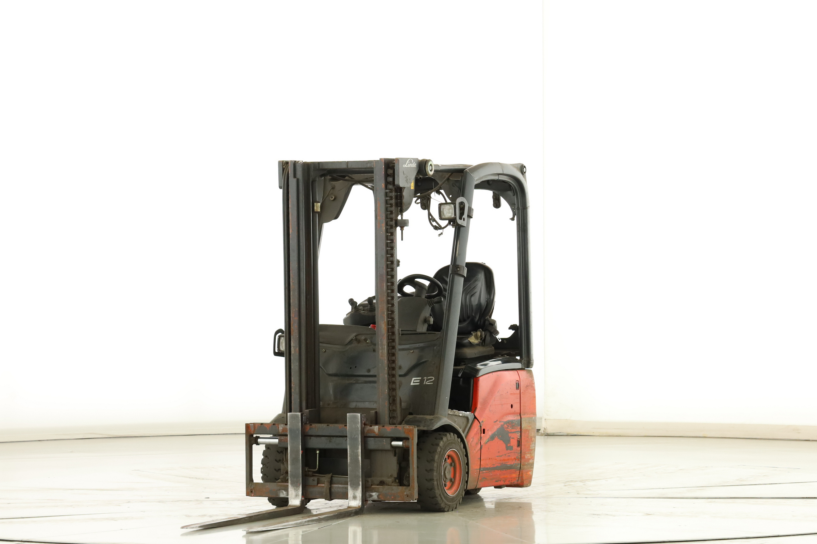 177147 Linde E-12-01 (386)