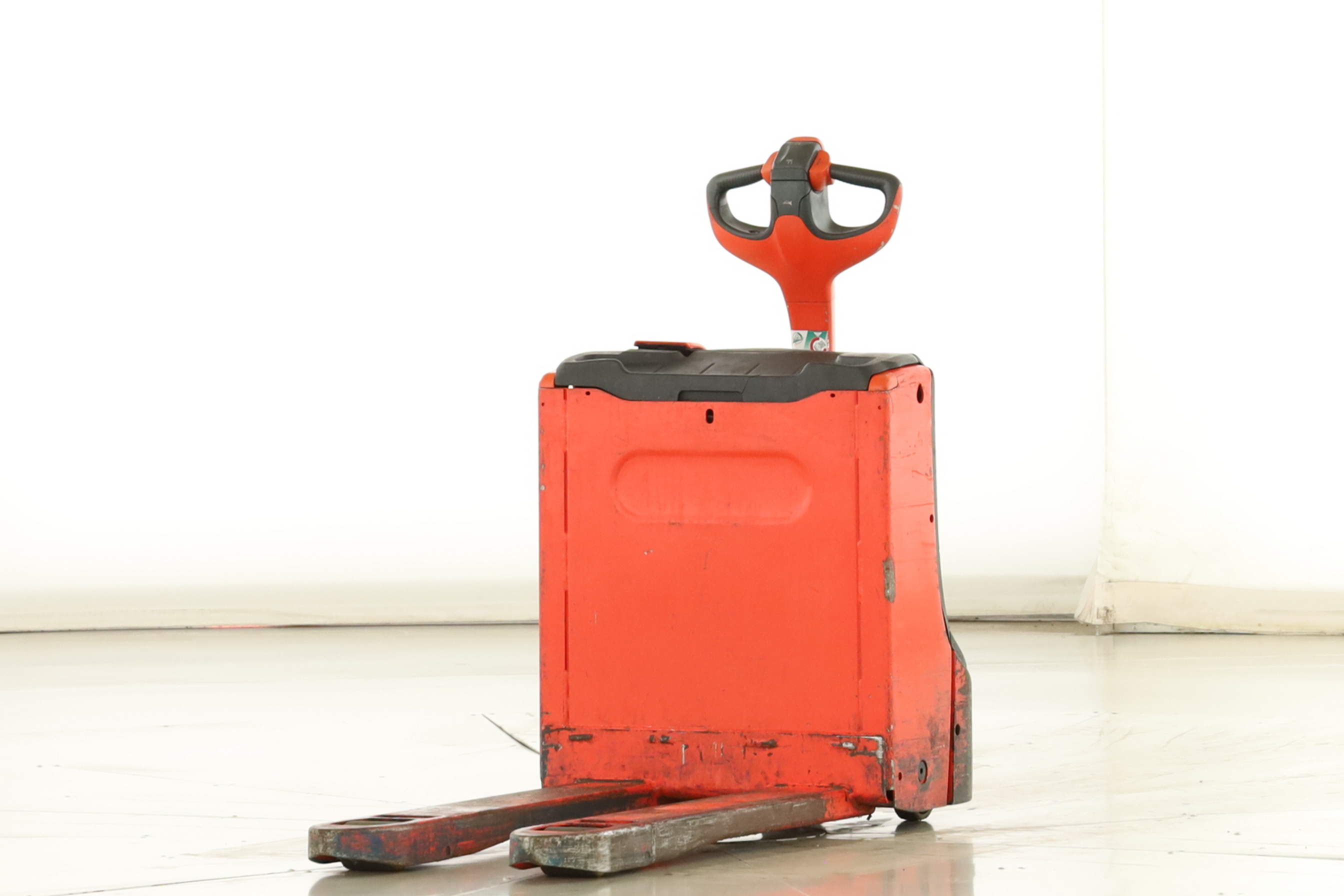 177558 Linde T-16 (1152)