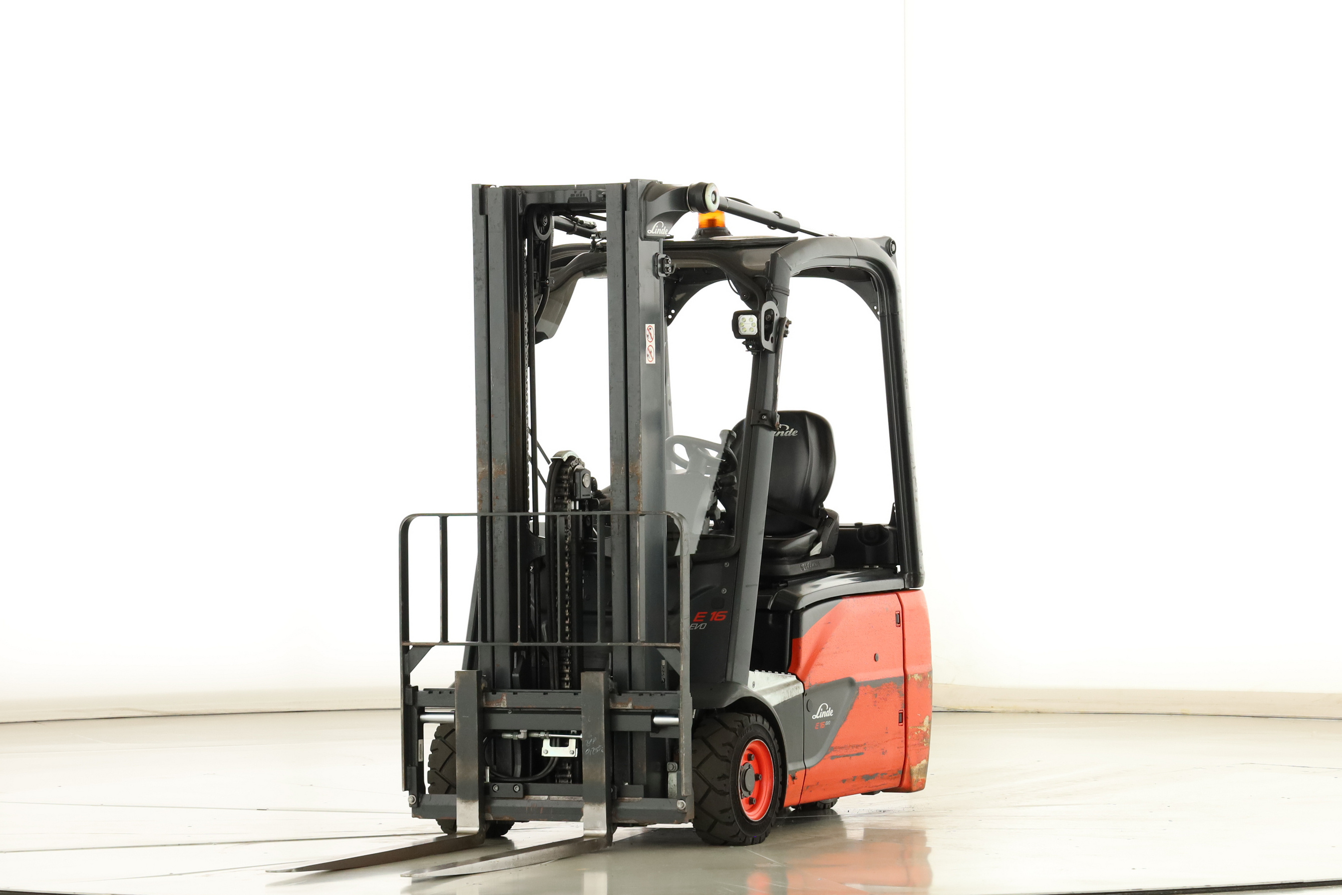 178187 Linde E-16 (386)