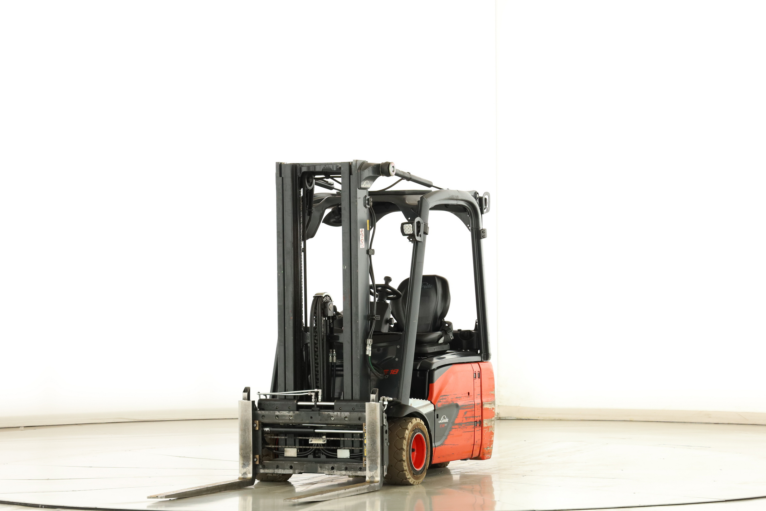 178806 Linde E-18-02 (386)